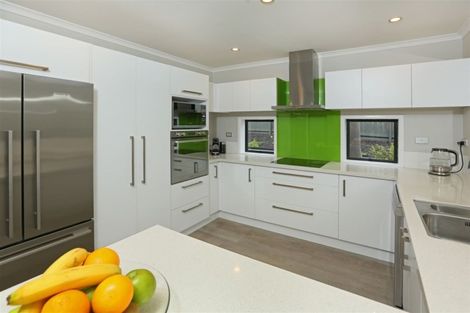 Photo of property in 17 Chelmsley Avenue, Henderson, Auckland, 0612