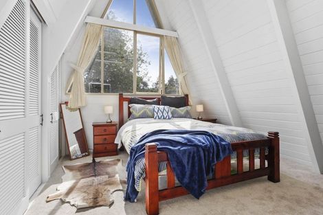 Photo of property in 14 Mahoe Road, Titirangi, Auckland, 0604