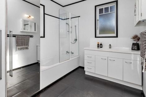 Photo of property in 3/96 Mill Road, Kensington, Whangarei, 0112