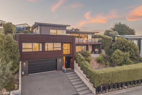 Photo of property in 3 The Terrace, Mount Pleasant, Christchurch, 8081