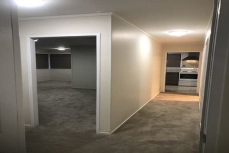 Photo of property in 11 Heathberry Close, Papatoetoe, Auckland, 2025