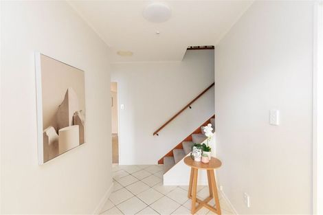 Photo of property in 34 Glanmire Road, Newlands, Wellington, 6037