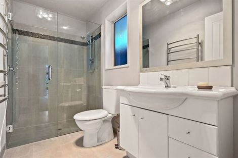 Photo of property in 15 Saint Thomas Place, Woolston, Christchurch, 8062