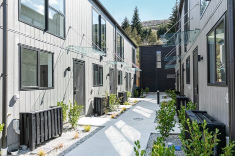 Photo of property in Coronet Peak Alpine, 42/159 Arthurs Point Road, Arthurs Point, Queenstown, 9371