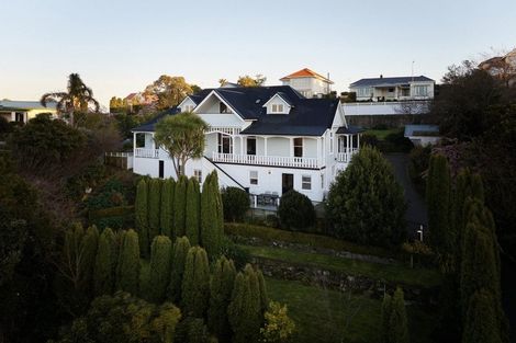 Photo of property in 10 Cobden Road, Bluff Hill, Napier, 4110