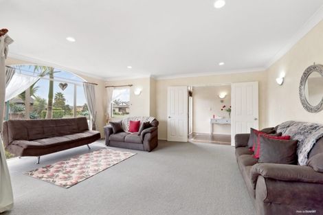 Photo of property in 19 Walter Haddrell Crescent, Flat Bush, Auckland, 2016