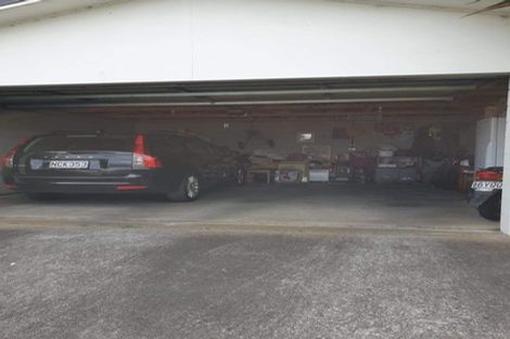 Photo of property in 19 Waitote Street, Castlecliff, Whanganui, 4501