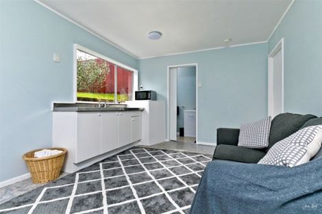 Photo of property in 19 Imperial Place, Henderson, Auckland, 0612