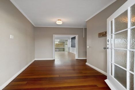 Photo of property in 11 Cornwall Street, Brooklands, New Plymouth, 4310