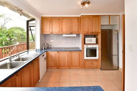 Photo of property in 3 Higham Ferrers Place, Red Beach, 0932