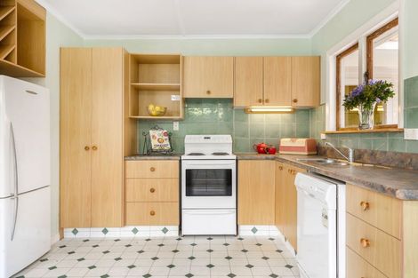 Photo of property in 3d Wallace Place, Westown, New Plymouth, 4310