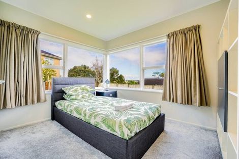 Photo of property in 3 Parkview Place, Pakuranga, Auckland, 2010