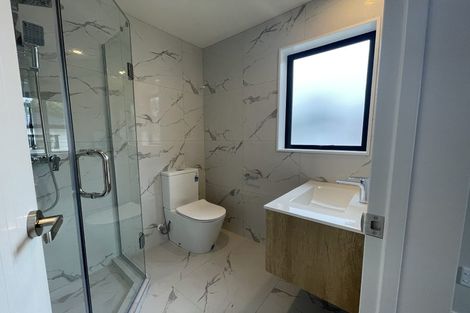 Photo of property in 30b Lowtherhurst Road, Massey, Auckland, 0614