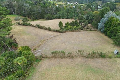 Photo of property in 145 Simpson Road, Henderson Valley, Auckland, 0614