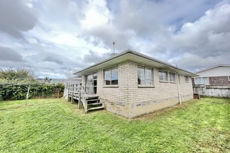 Photo of property in 1/45 Blacklock Avenue, Henderson, Auckland, 0612