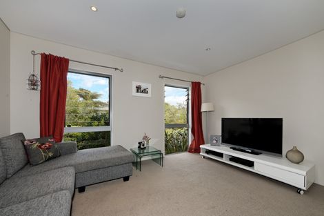 Photo of property in 21 Chamari Close, Titirangi, Auckland, 0604