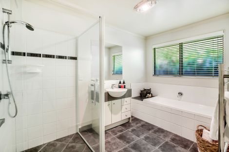 Photo of property in 8 Beirut Court, The Gardens, Auckland, 2105