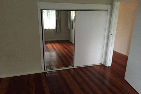 Photo of property in 260 Henderson Valley Road, Henderson, Auckland, 0612