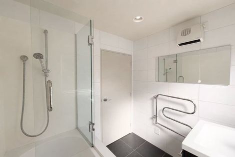 Photo of property in 13a King Richard Place, Browns Bay, Auckland, 0630