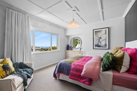 Photo of property in 132 Pendarves Street, New Plymouth, 4312