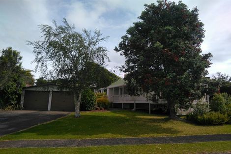 Photo of property in 4 Balmore Place, Wattle Downs, Auckland, 2103