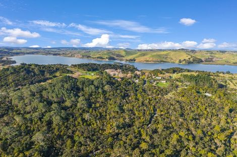 Photo of property in 438 Pahi Road, Pahi, Paparoa, 0571