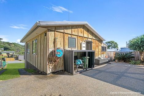 Photo of property in 47 Sea View Road, Baylys Beach, 0377