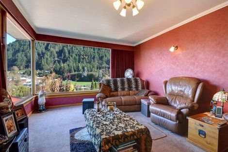 Photo of property in 6 Weaver Street, Queenstown, 9300