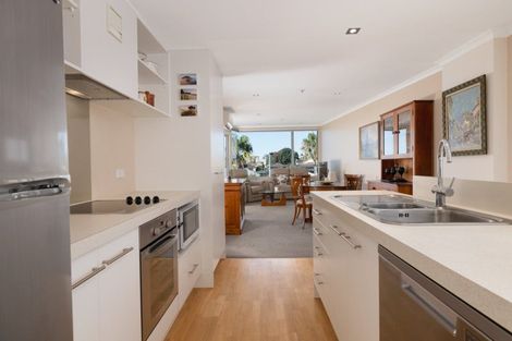 Photo of property in Algarve Apartments, 305/332 Maunganui Road, Mount Maunganui, 3116