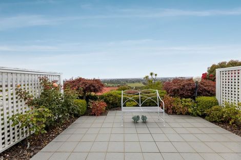 Photo of property in 1/17 Petworth Place, Westmorland, Christchurch, 8025