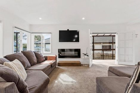Photo of property in 21 Brixton Road, Manly, Whangaparaoa, 0930
