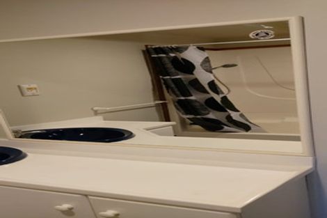 Photo of property in 24 Shearwater Street, One Tree Point, 0118