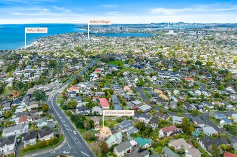 Photo of property in 226 East Coast Road, Forrest Hill, Auckland, 0620