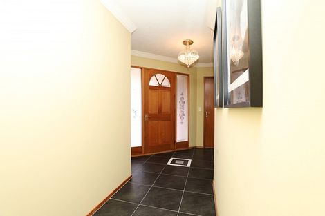 Photo of property in 44 Durham Street, Winton, 9720