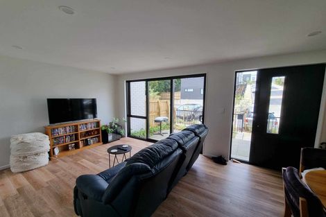 Photo of property in 34 Tokai Place, Glen Eden, Auckland, 0602