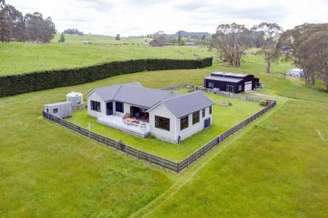 Photo of property in 736 Tukairangi Road, Kinloch, Taupo, 3385