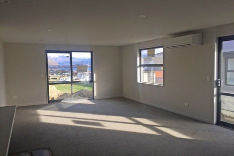 Photo of property in 14 Scurr Terrace, Wanaka, 9305