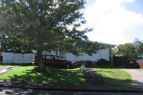 Photo of property in 98 Riverpark Crescent, Henderson, Auckland, 0610