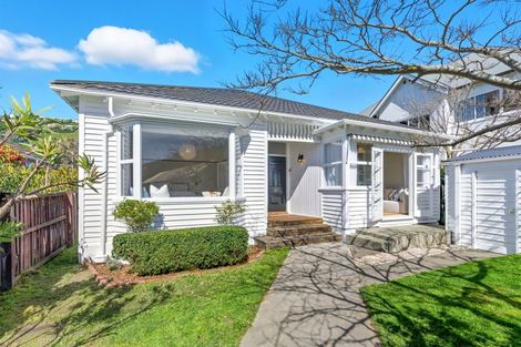 Photo of property in 37 Menzies Street, Sumner, Christchurch, 8081