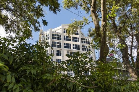 Photo of property in 4c/5 Kent Terrace, Mount Victoria, Wellington, 6011