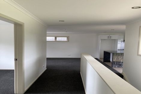 Photo of property in 4 Miles Crescent, Newlands, Wellington, 6037