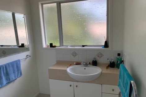Photo of property in 11 Cockayne Crescent, Sunnynook, Auckland, 0620