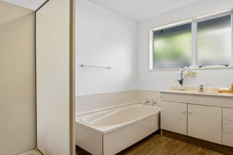 Photo of property in 2 Dalefield Drive, Cashmere, Christchurch, 8022