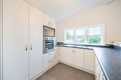 Photo of property in 2 Phar Lap Grove, Trentham, Upper Hutt, 5018