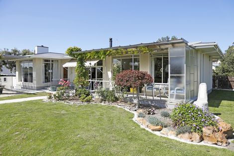 Photo of property in 1 Weston Road, Holmes Hill, Oamaru, 9401