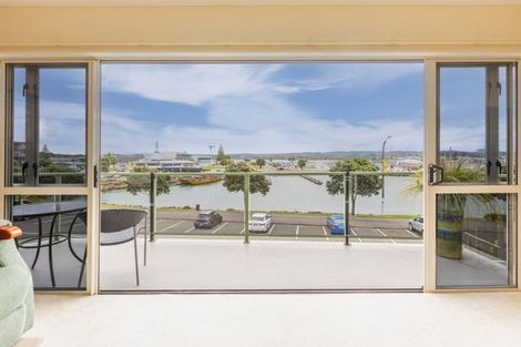 Photo of property in 10/26 West Quay, Ahuriri, Napier, 4110