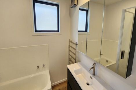 Photo of property in 8 Handley Place, Glen Avon, New Plymouth, 4312