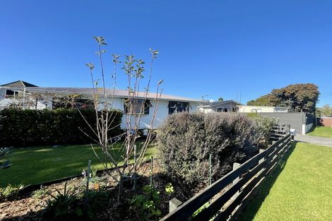 Photo of property in 35 Queen Road, Bellevue, Tauranga, 3110