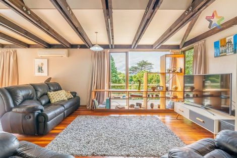 Photo of property in 22 Maungaraki Road, Korokoro, Lower Hutt, 5012