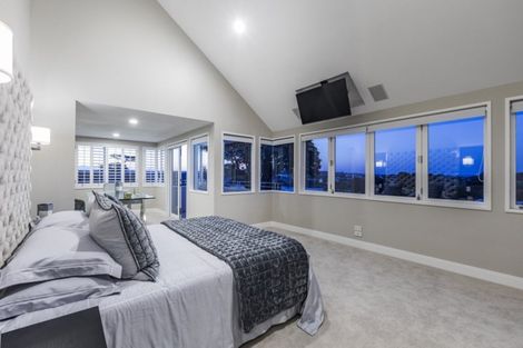 Photo of property in 286 Hurstmere Road, Takapuna, Auckland, 0622